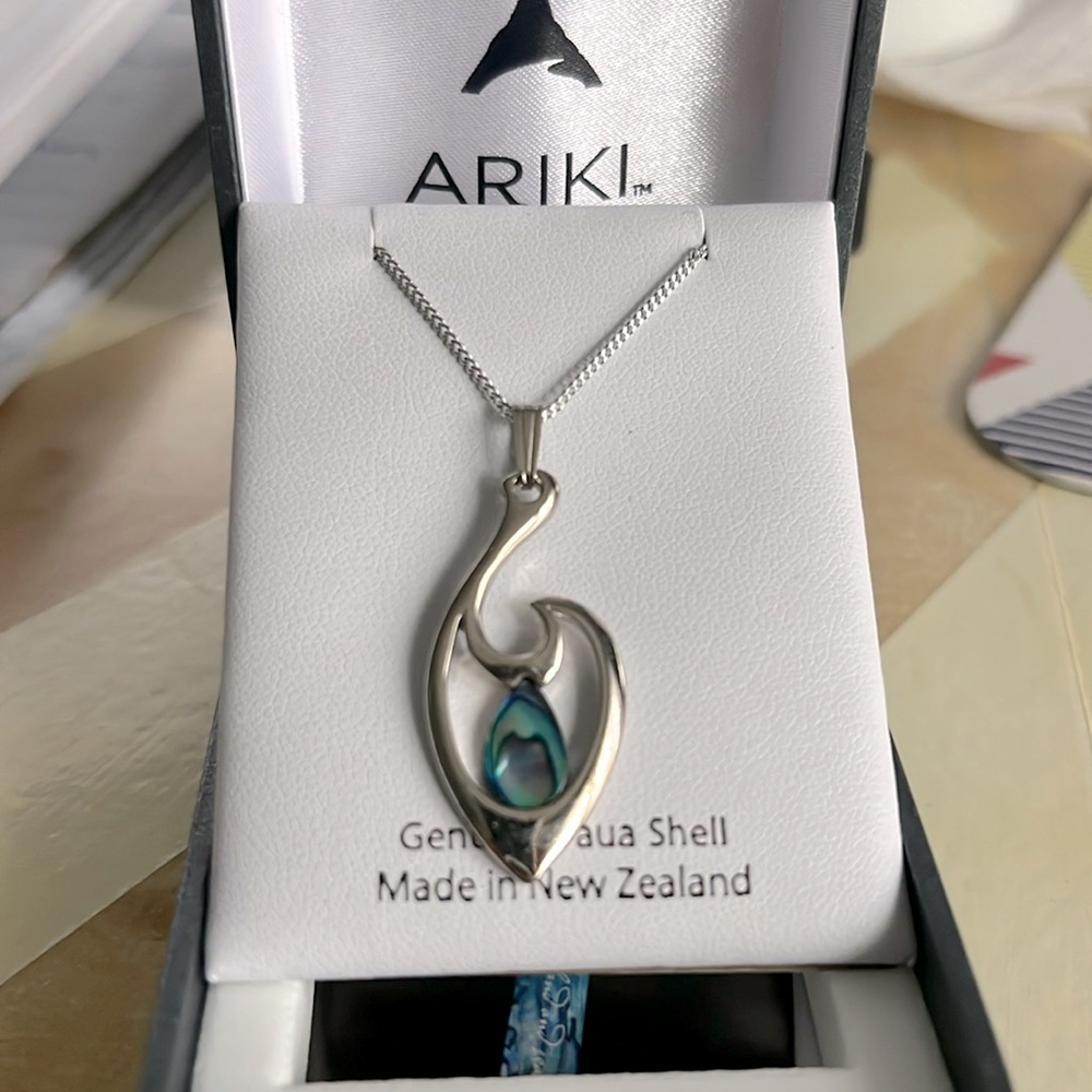 Ariki palladium plates Paua shell necklace